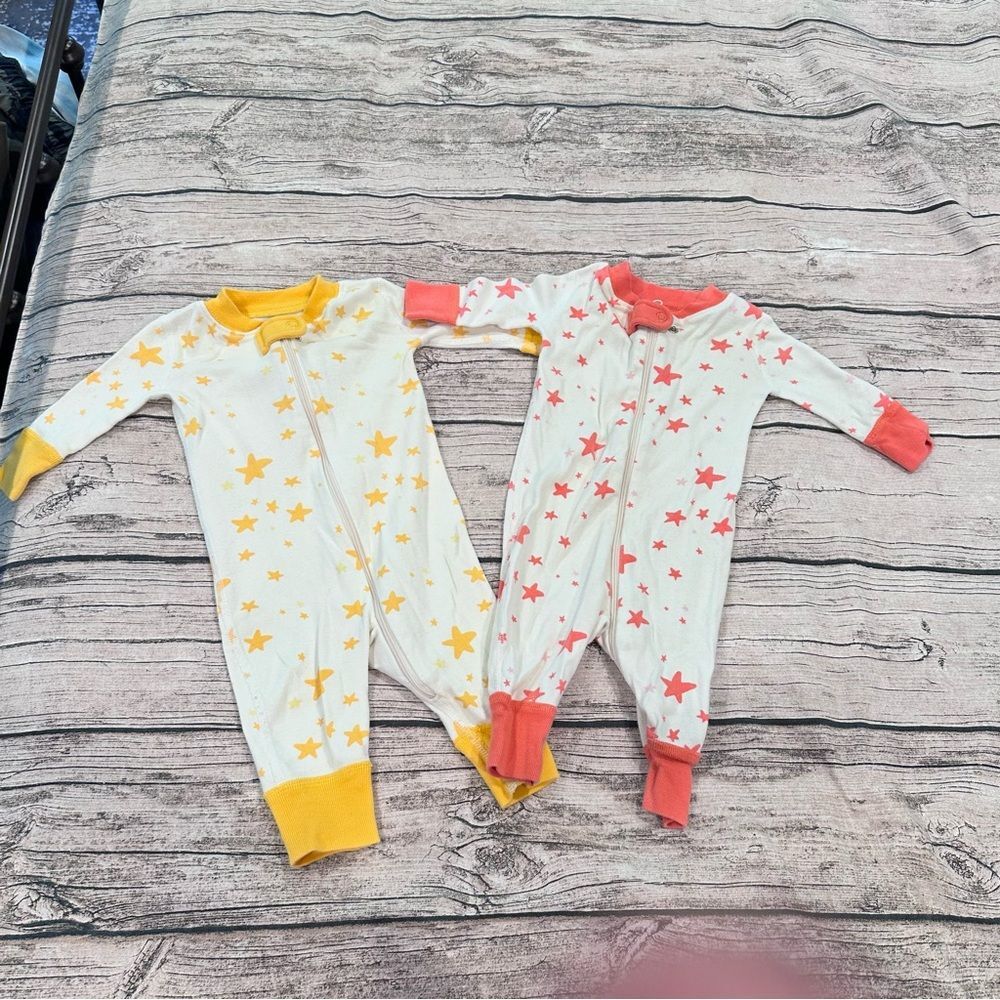 Hanna Andersson Organic Footies - Yellow and Pink Stars Size 0-3 Months